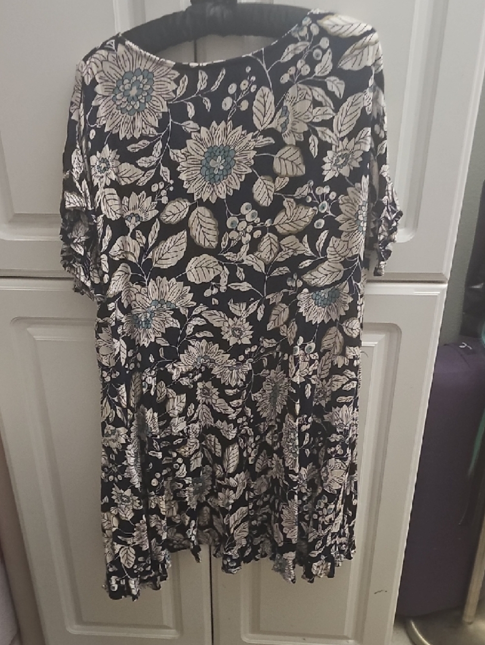 ⚜️Everyday Floral Women's Black and Cream Babydoll Dress - Picture 3 of 5